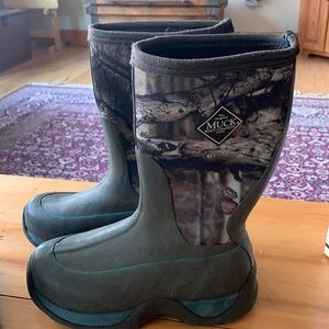 MUCK BOOTS